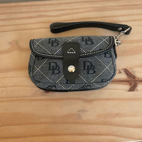 Dooney and Bourke coin clutch wallet bag monogram - Picture 3 of 9